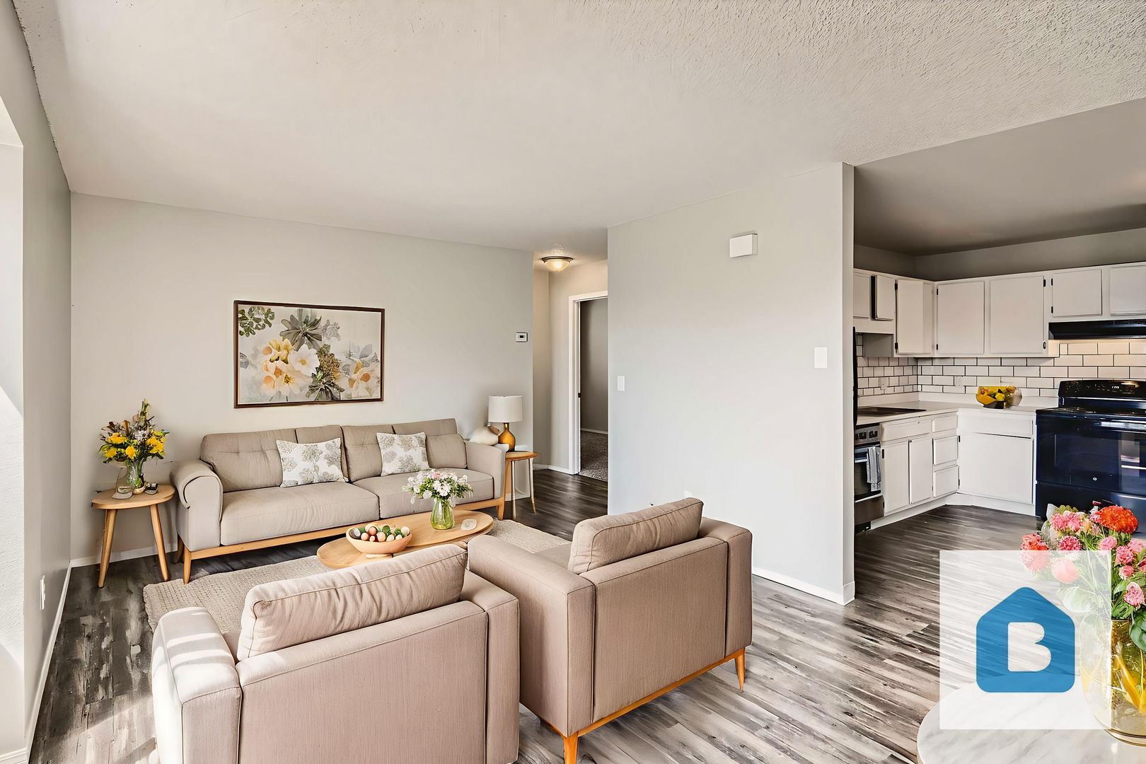 Fountain Apartment: 506 Comanche Village Dr