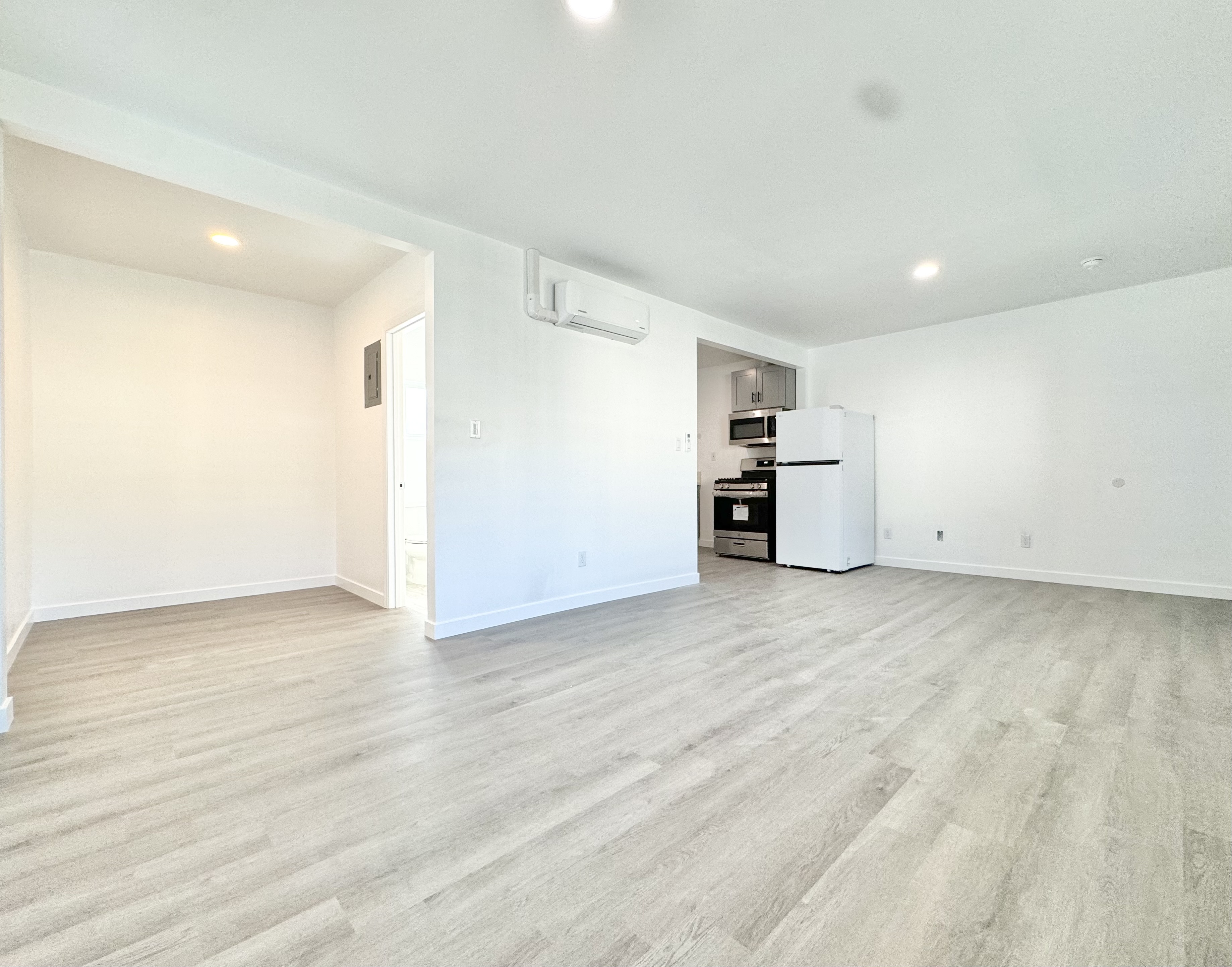 Eagle Rock Condo: 1750 Colorado Blvd