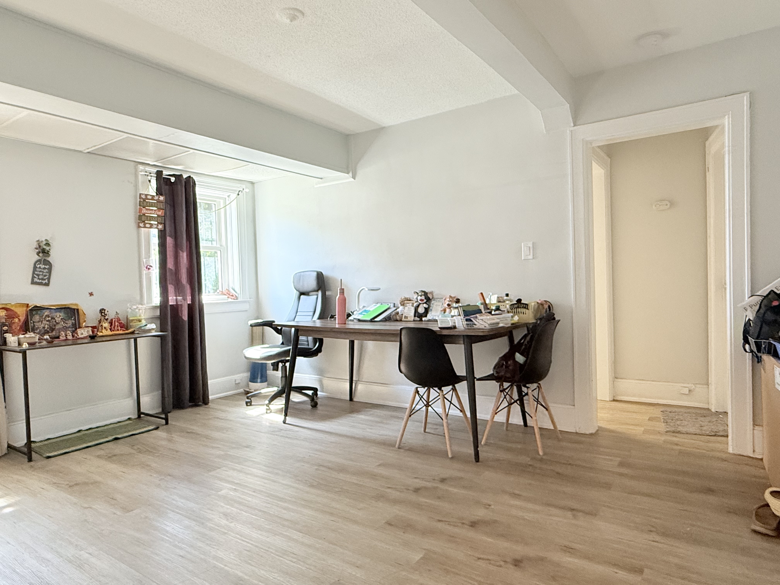 Windsor Condo: 74 Hanna St W