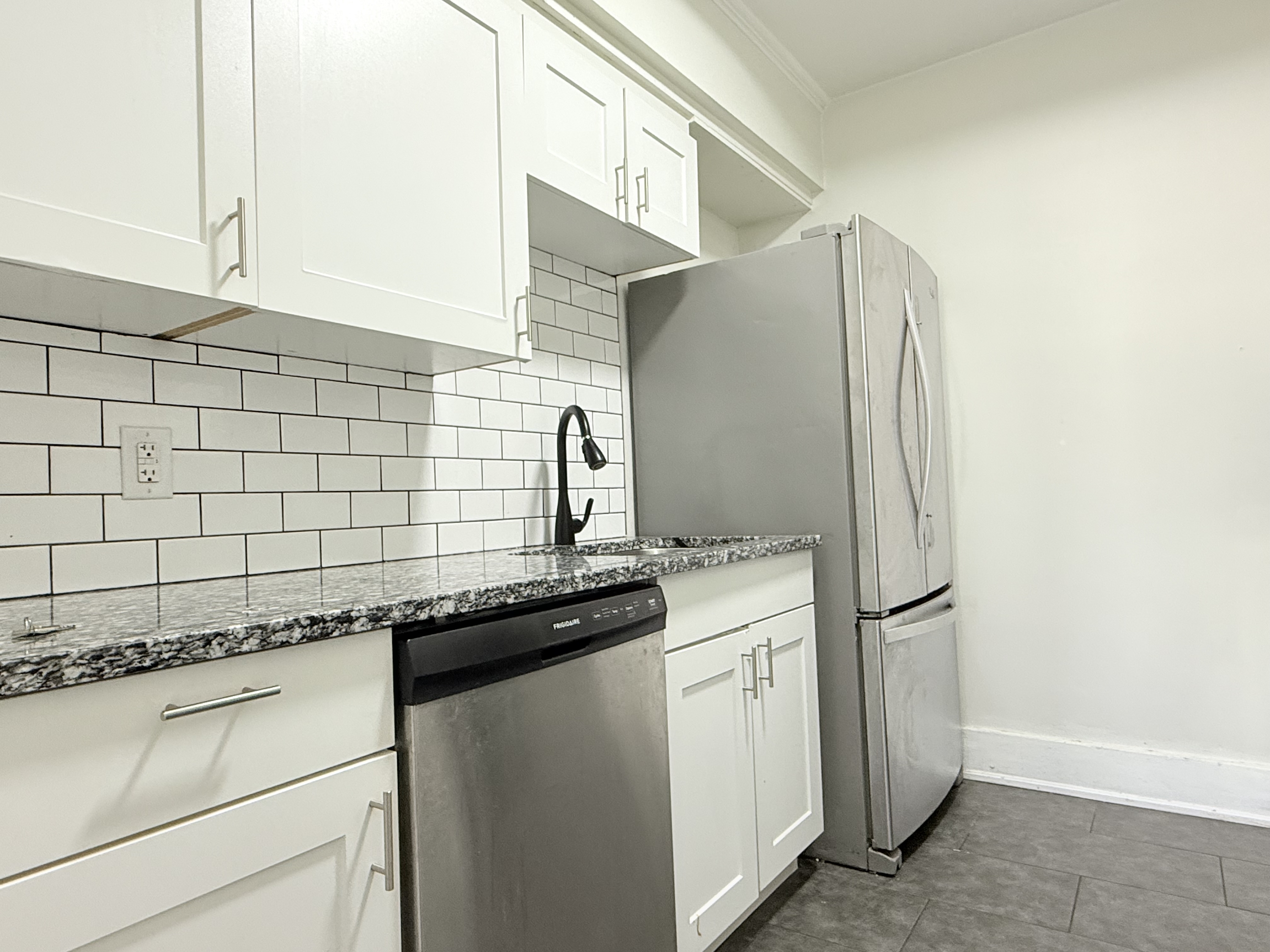 Windsor Condo: 1469 Ottawa St