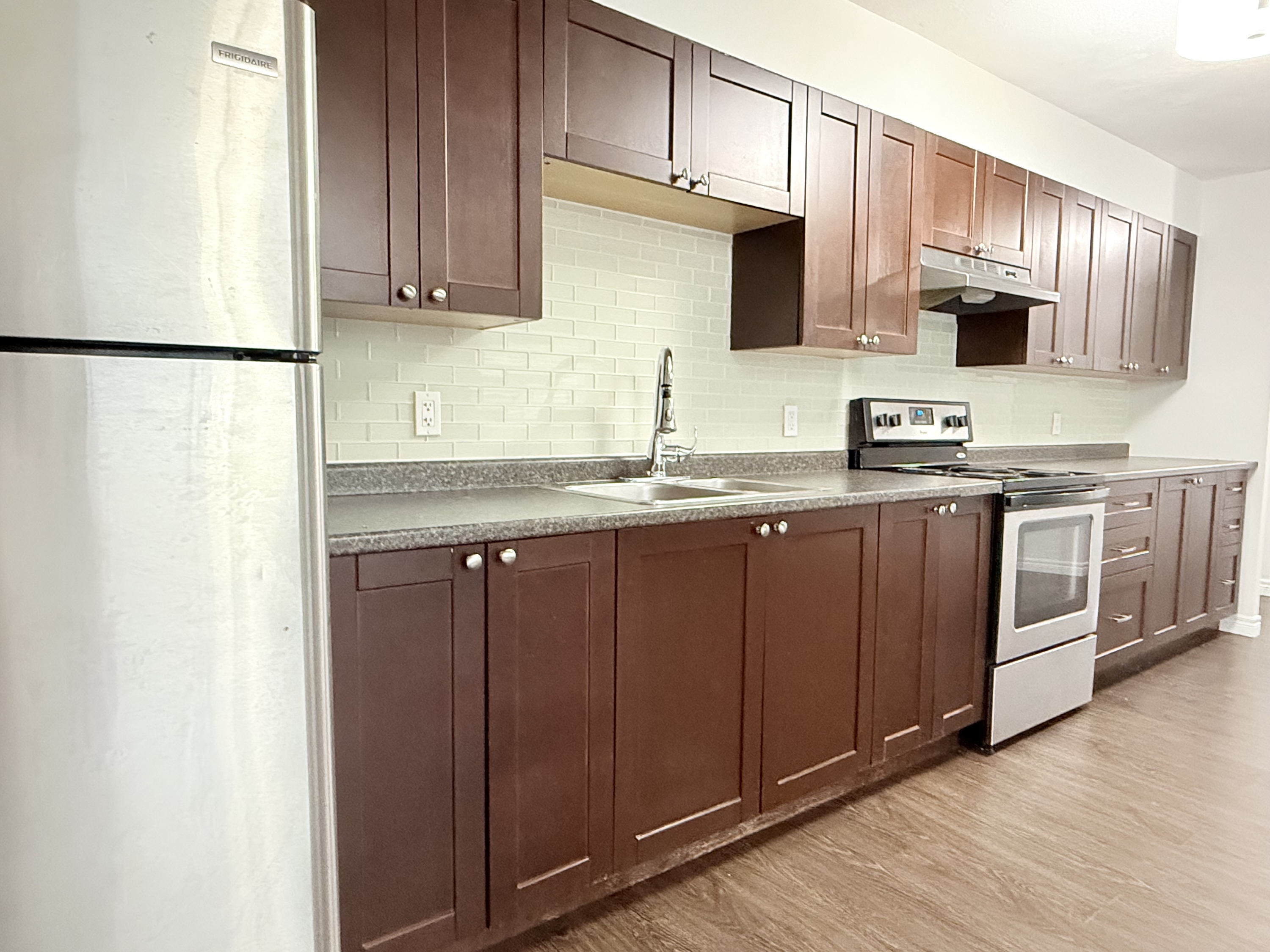 St. Catharines Condo: 20 Bradmon Dr