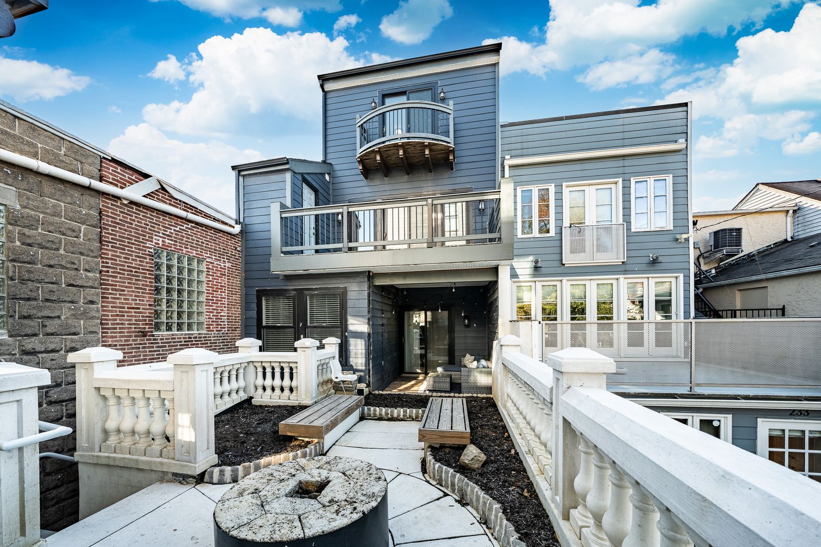 West Chester Condo: 235 E Market St