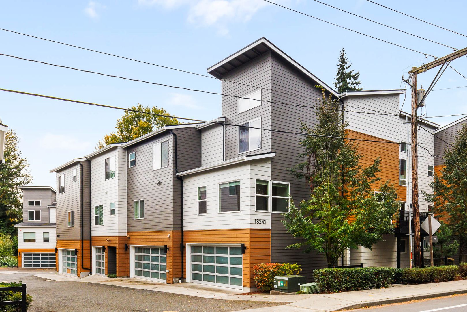 Kenmore Townhome: 18242 73rd Ave NE