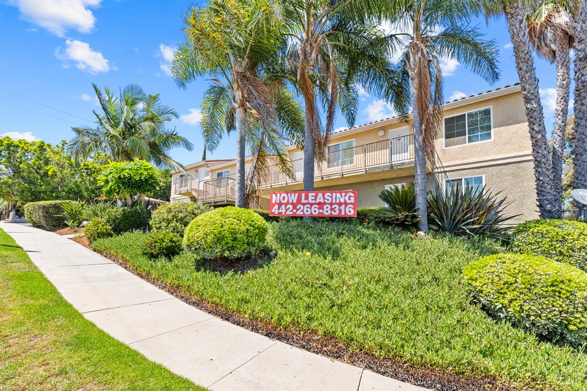 Oceanside Apartment: 2326 Greenbrier Dr
