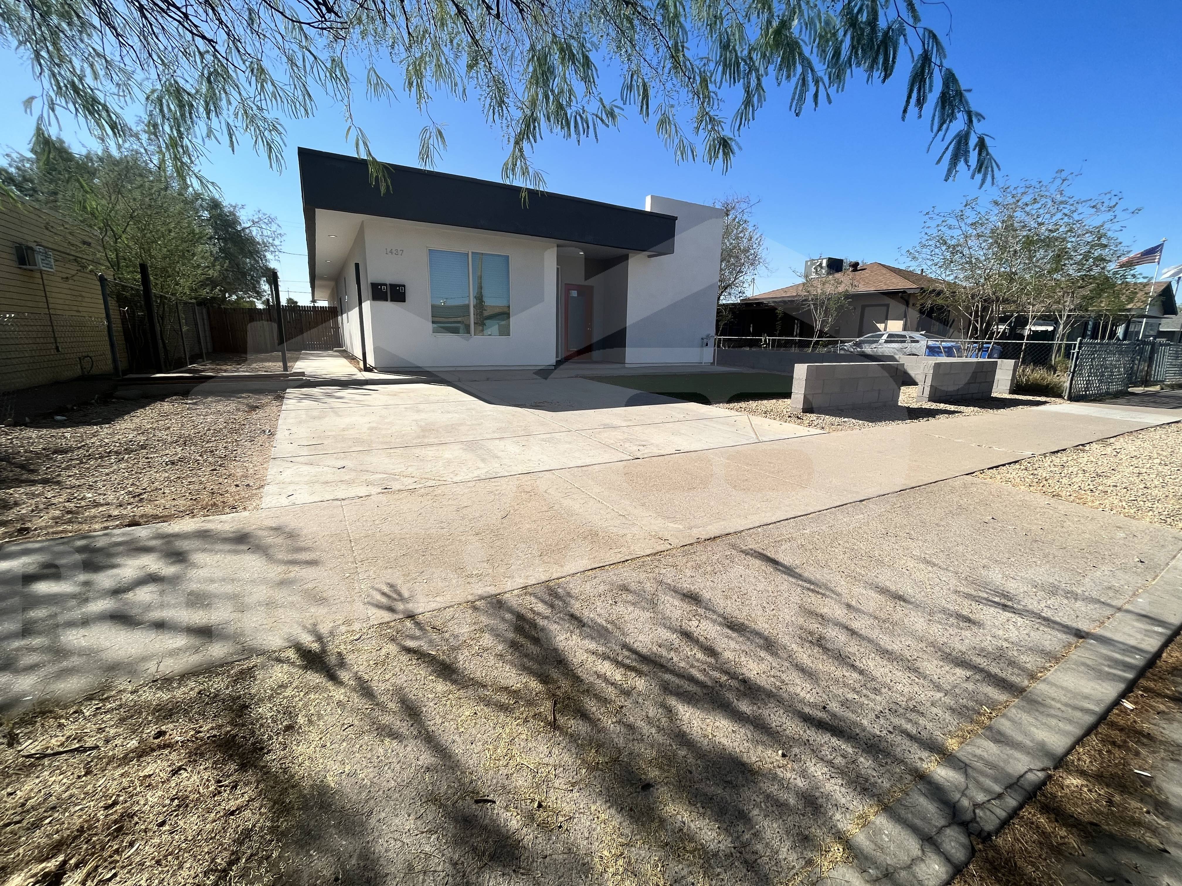 Phoenix Townhome: 1437 E Roosevelt St