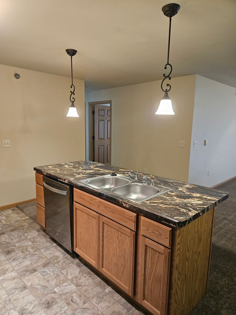 Tomah Apartment: 1028 Berry Ave