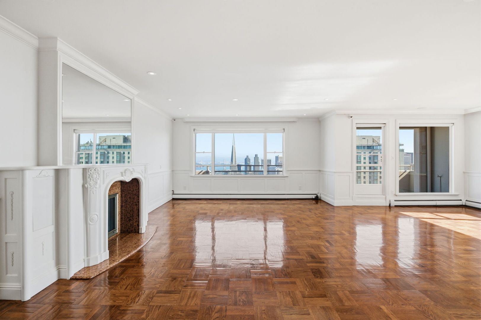 San Francisco Apartment: 1310 Jones St