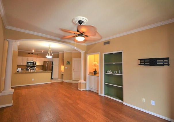 Houston Condo: 2111 Welch St