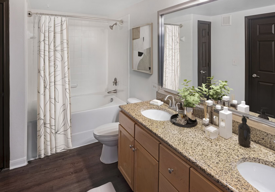 Austin Condo: 300 W 3rd St