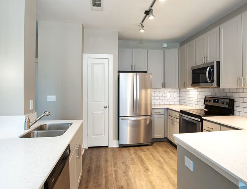 Austin Condo: 810 E 9th St