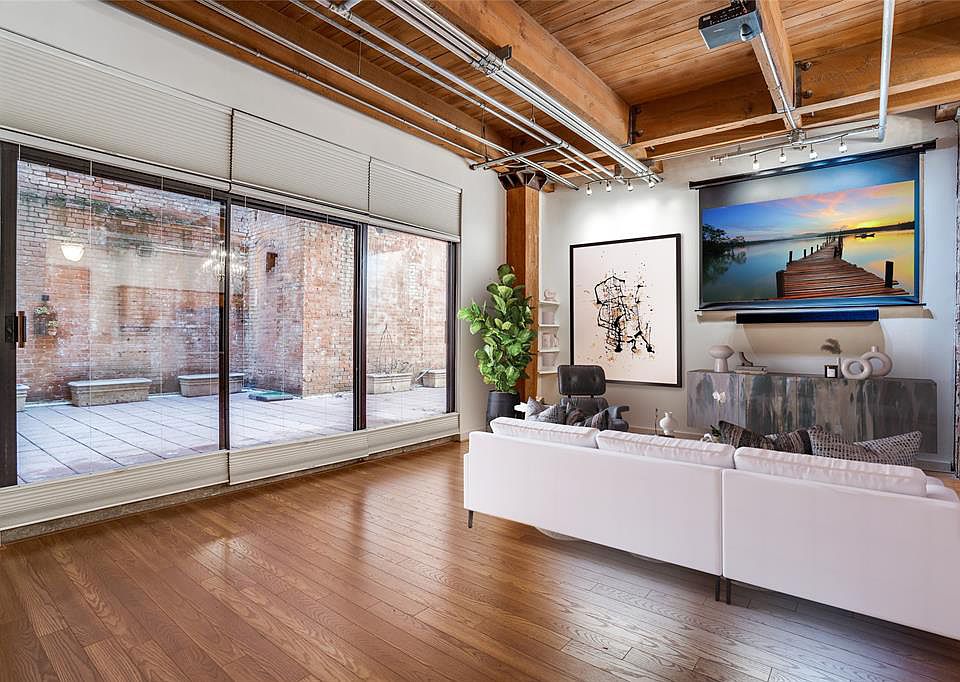 Dallas Condo: 509 Elm St