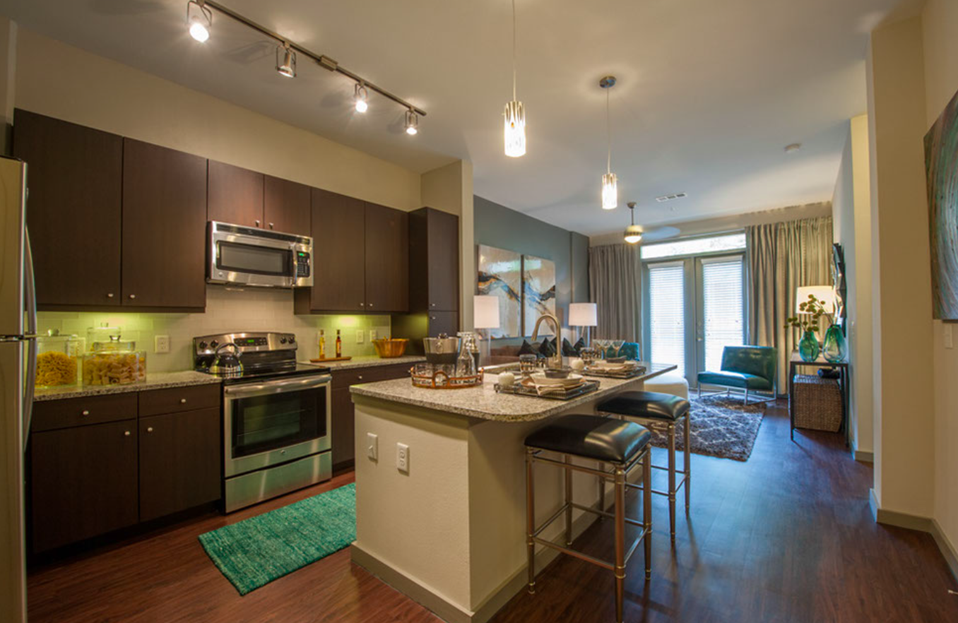 Houston Condo: 502 South Post Oak