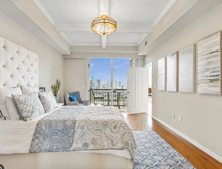 Houston Condo: 3333 Allen Pkwy