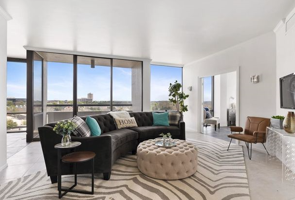 Houston Condo: 1111 Bering Dr