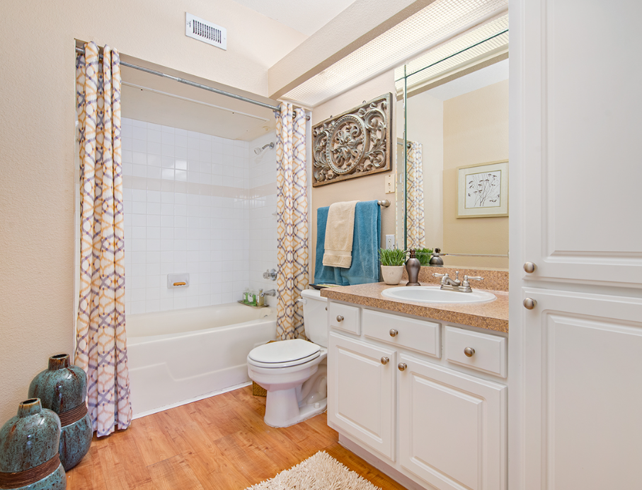 Houston Condo: 15350 Park Row