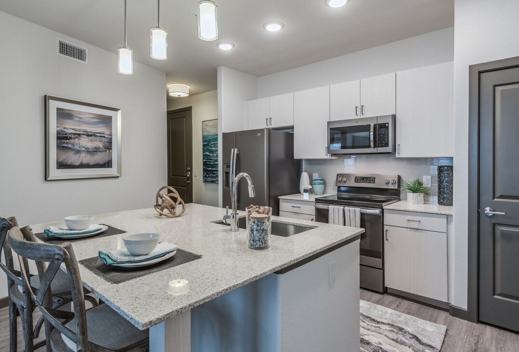 Addison Condo: 3970 Vitruvian Way