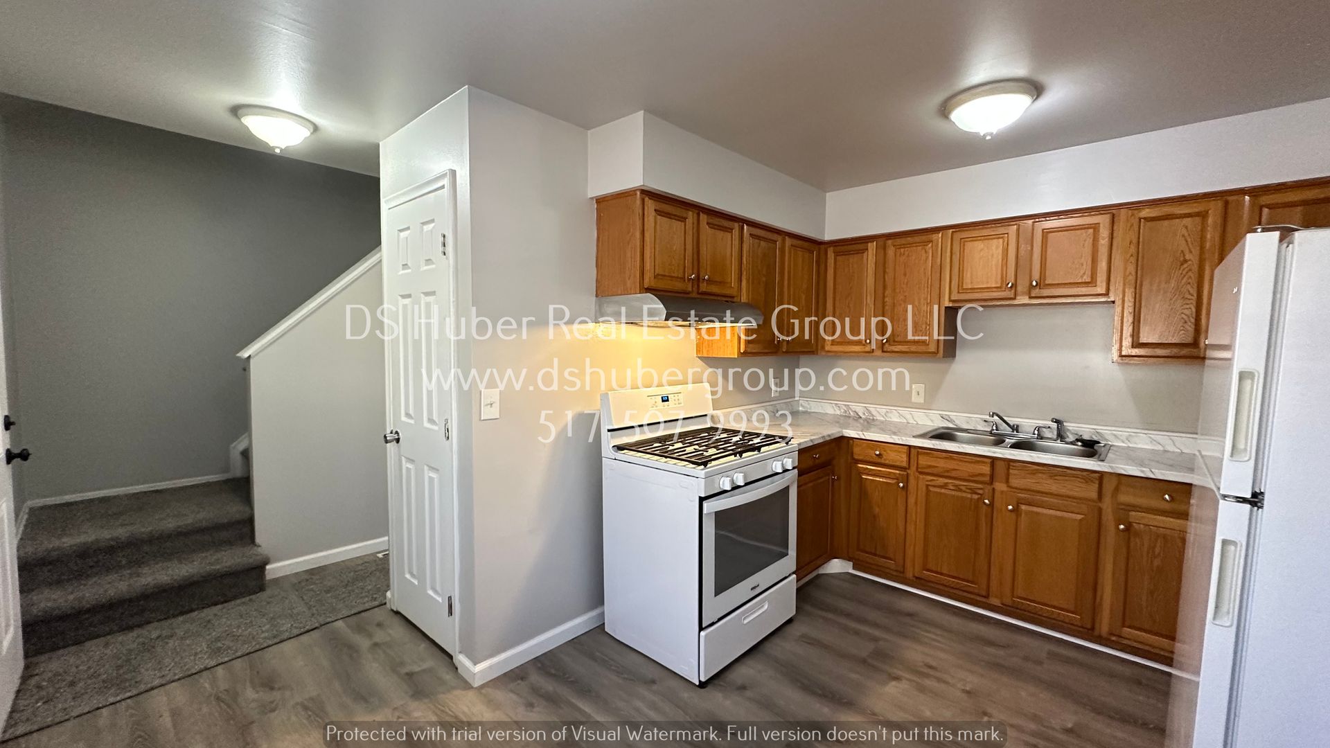Lansing Condo: 909 Vincent Ct.