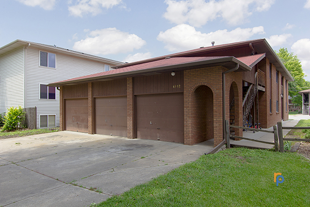 Lincoln Condo: 4912 Walker Ave