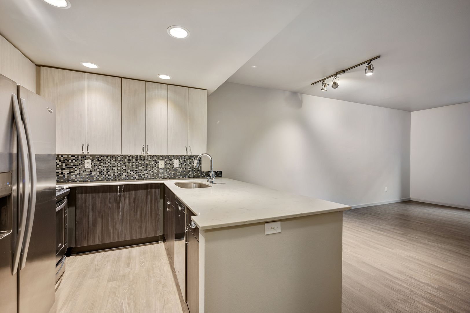 Bellevue Apartment: 37 103rd Ave NE