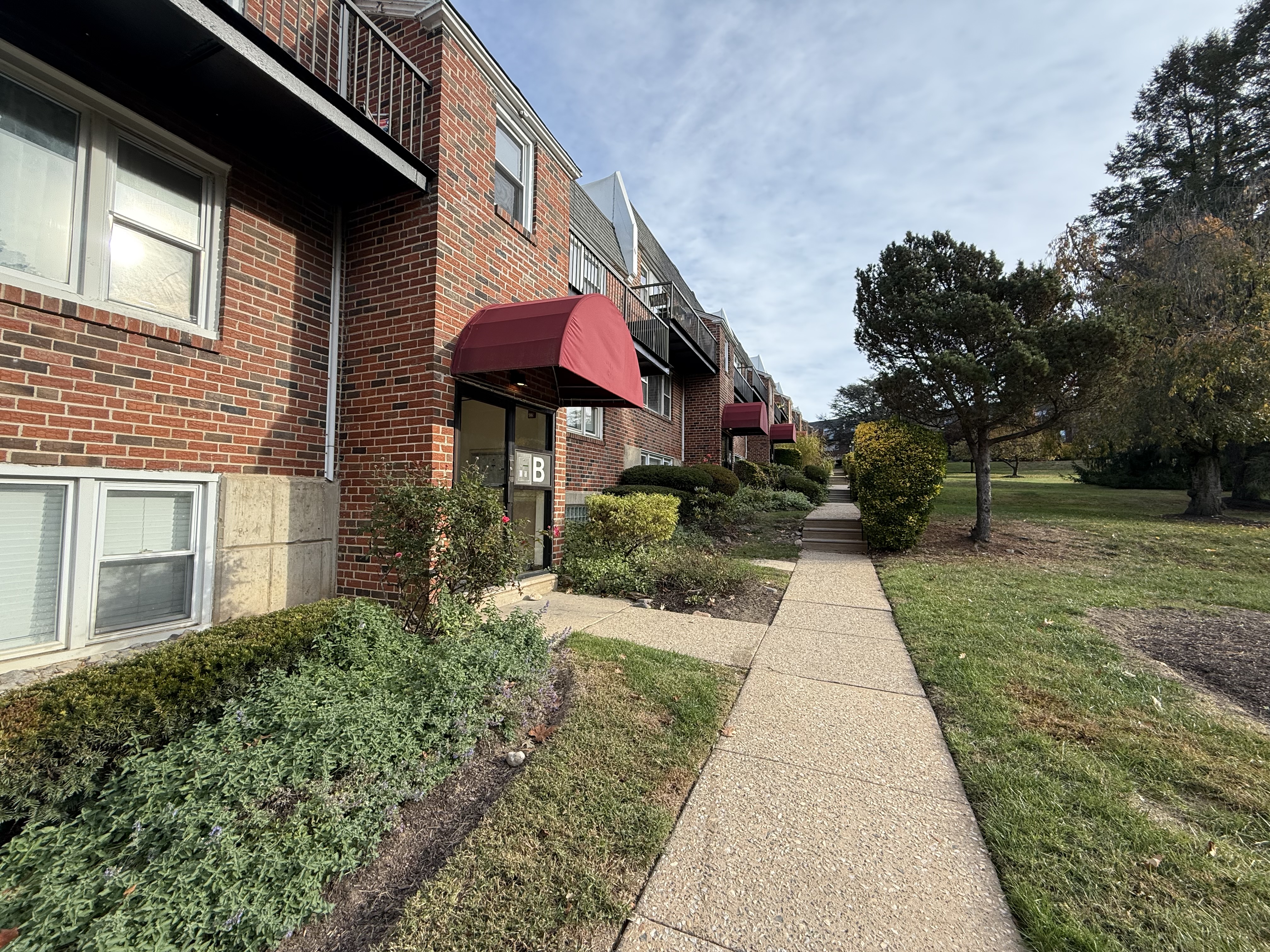 Philadelphia Condo: 6901 Valley Avenue