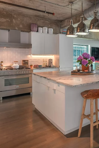 Dallas Condo: 1999 McKinney