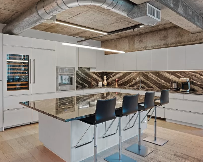 Dallas Condo: 1999 McKinney