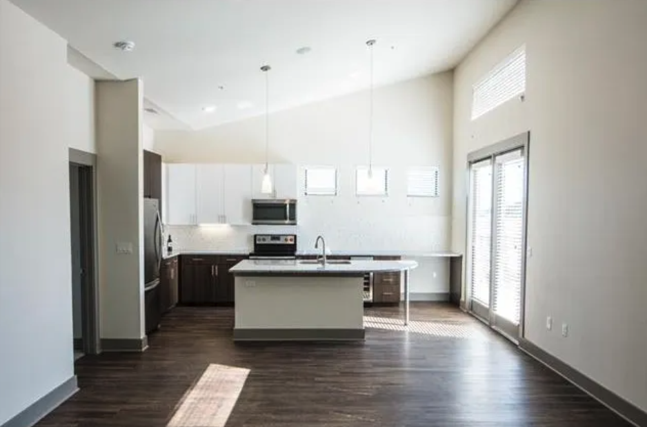 Dallas Condo: 2115 Tucker St