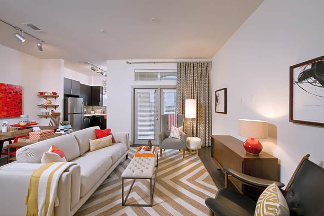 Dallas Condo: 2848 Woodside