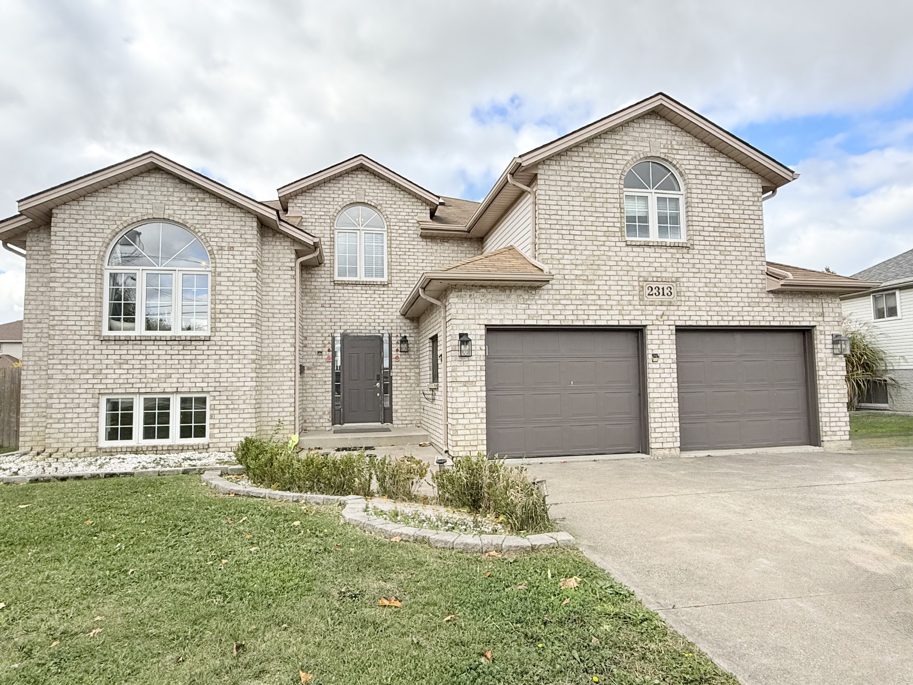 Windsor House: 2313 Lesperance Rd