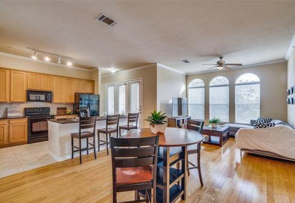 Plano Condo: 800 E. 15th