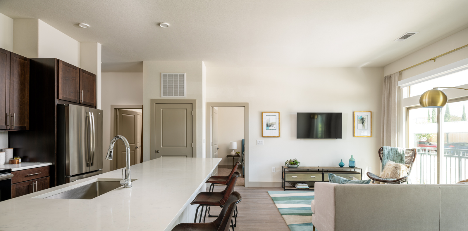 Addison Condo: 5055 Addison Cir