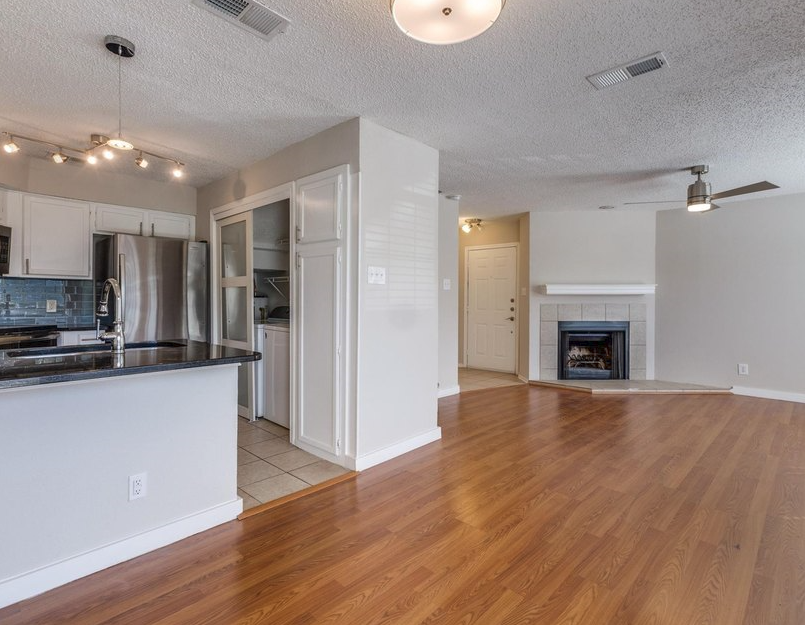 Addison Condo: 4067 Beltway