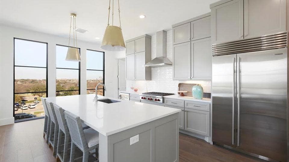 Frisco Condo: 5270 Town and Country