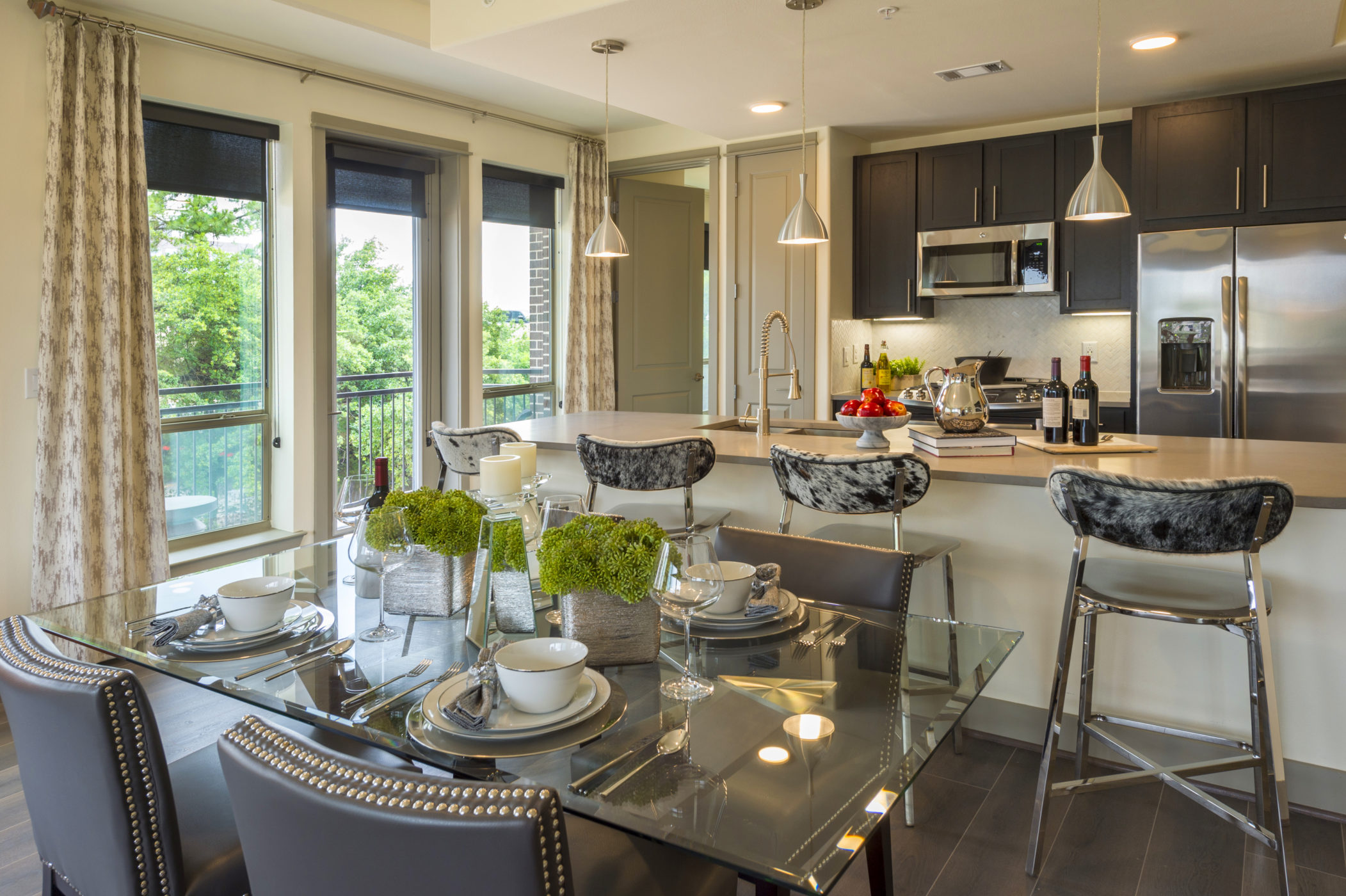 Irving Condo: 555 Via Amalfi