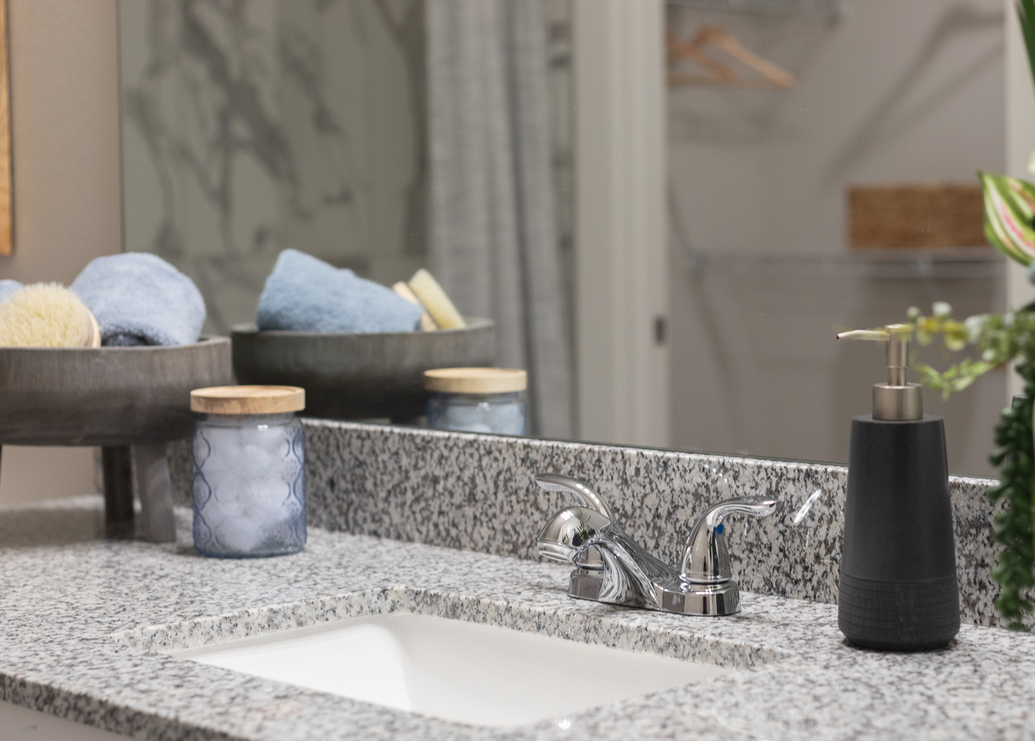 Katy Condo: 22500 Merchants Way