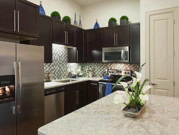 Plano Condo: 800 E 15th St