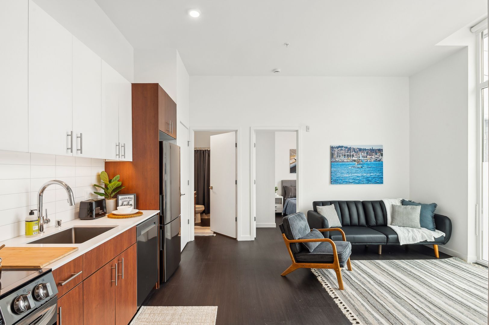 Seattle Apartment: 3150 Fairview Ave E