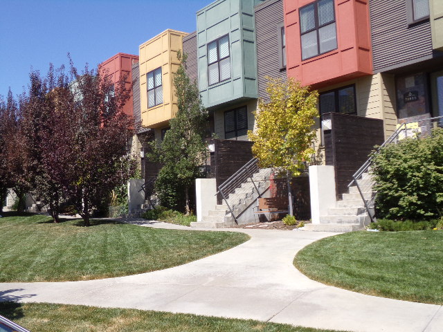 LINCOLN Townhome: BCR 7000 Straffan Place