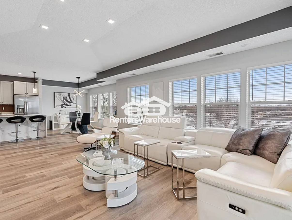 Brooklyn Park Condo: 3800 85th Ave N