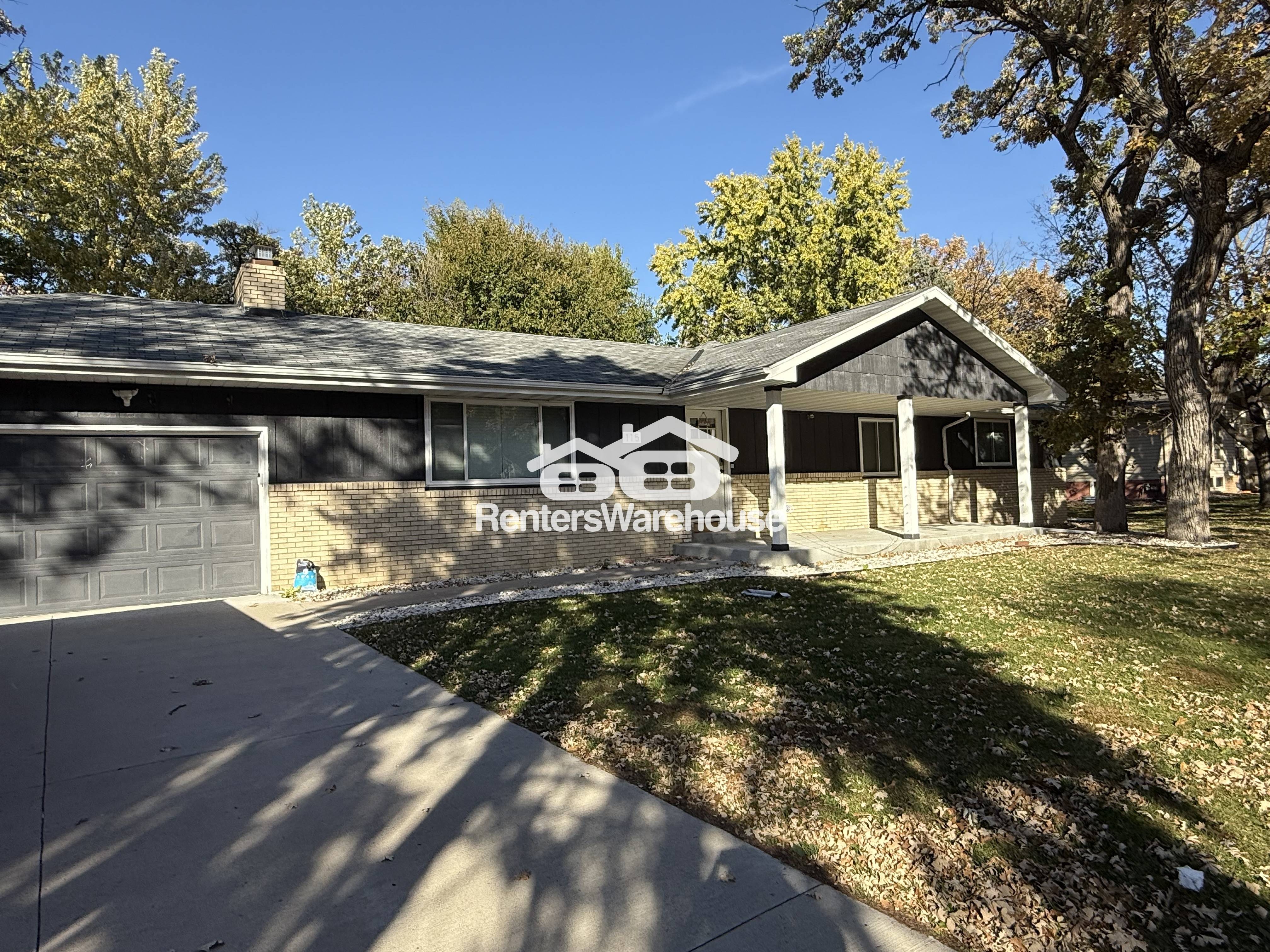 Fridley House: 115 Craig Way NE