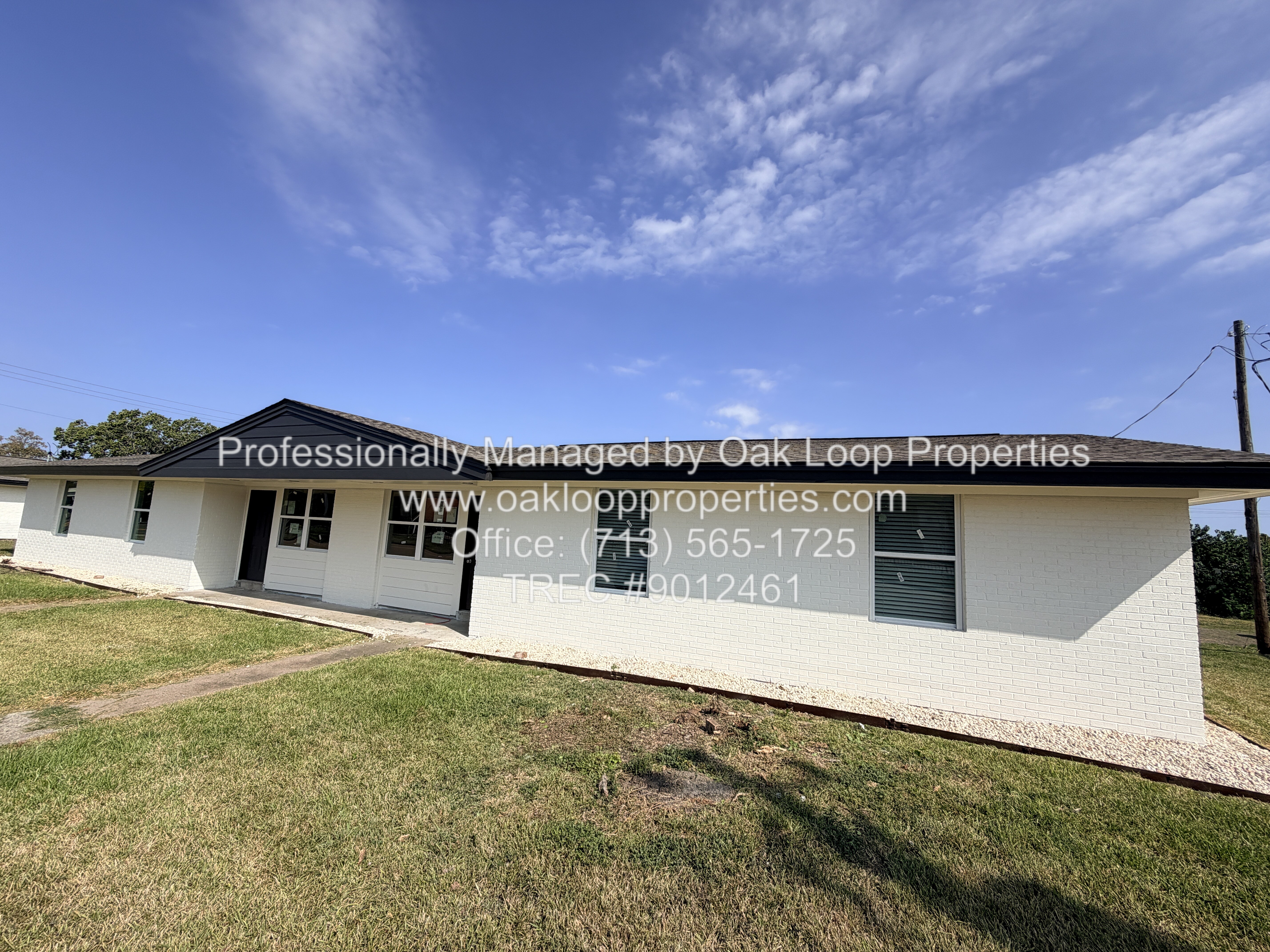 Baytown Townhome: 2004 W Texas Ave