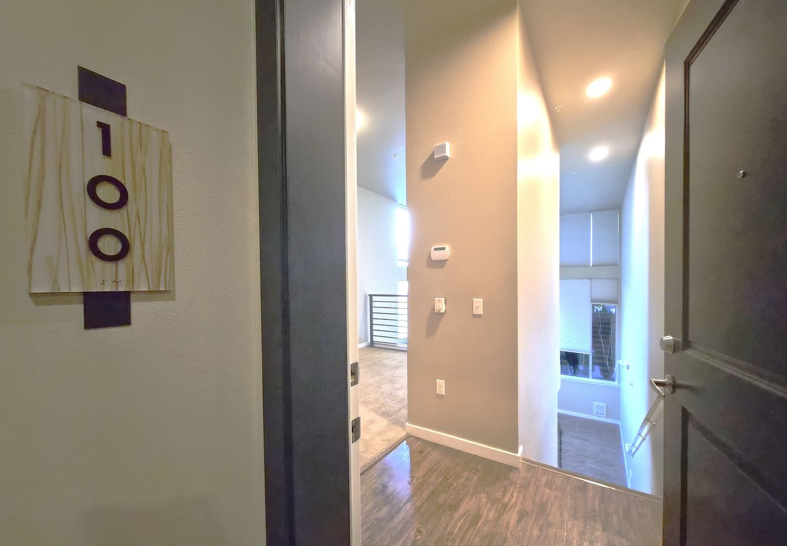 Seattle Condo: 1321 E John St.#100