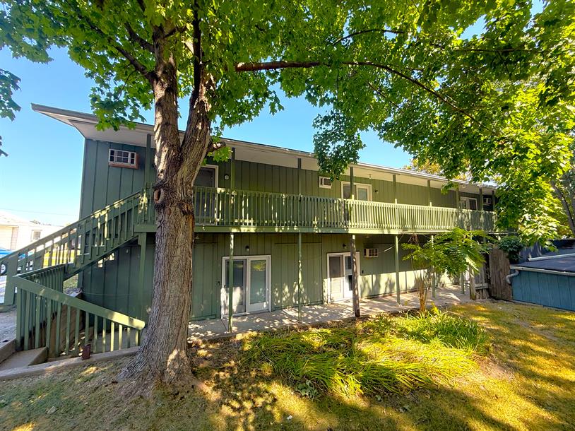 Iowa City Condo: 519 S Dodge St