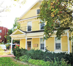 Iowa City Condo: 803 E College St