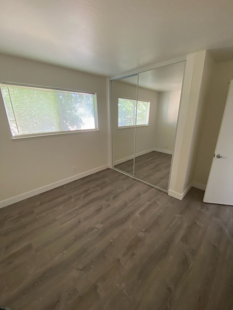 Berkeley Condo: 2315 Parker St