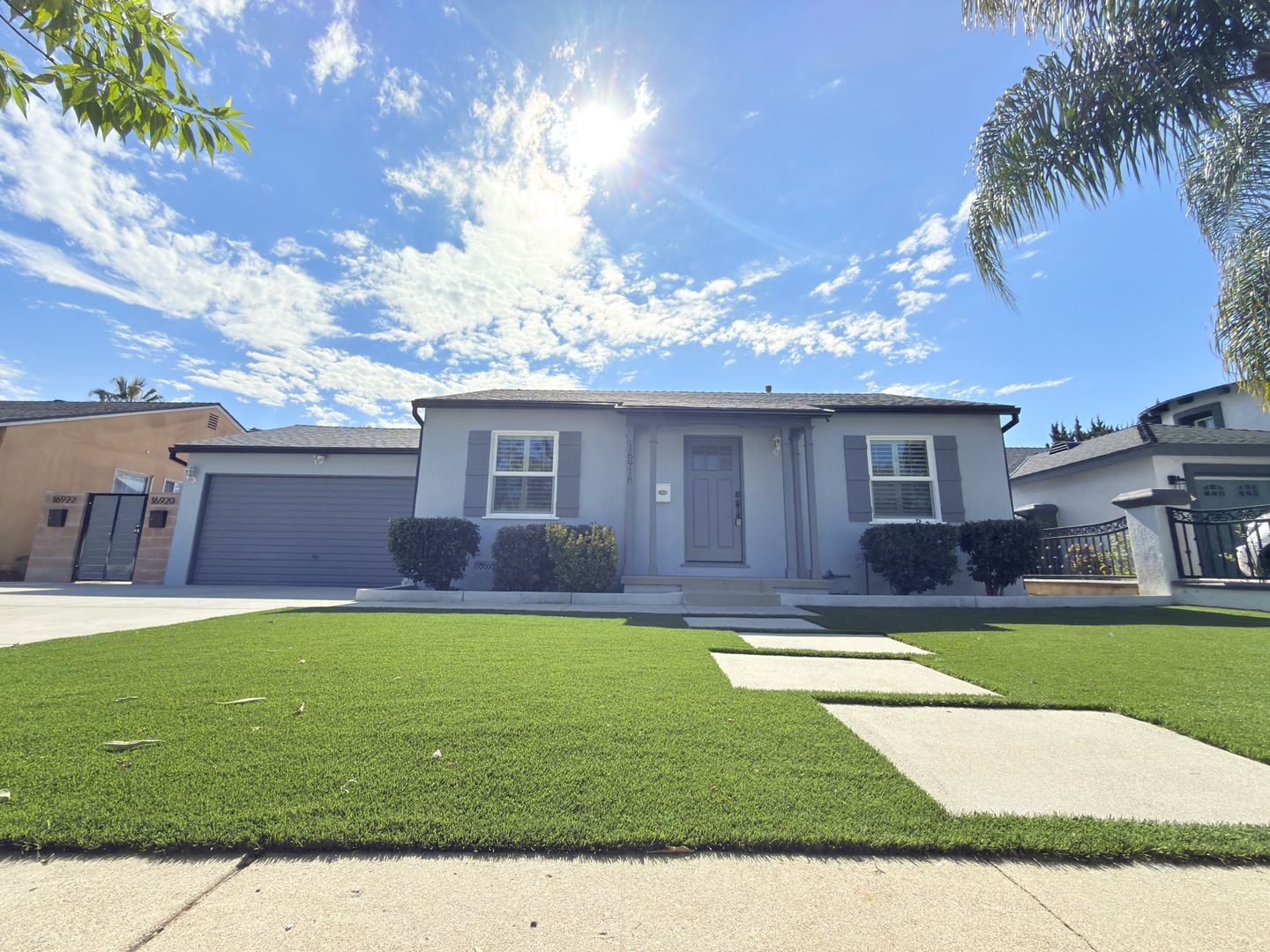 Lake Balboa House: 16918 Schoolcraft St