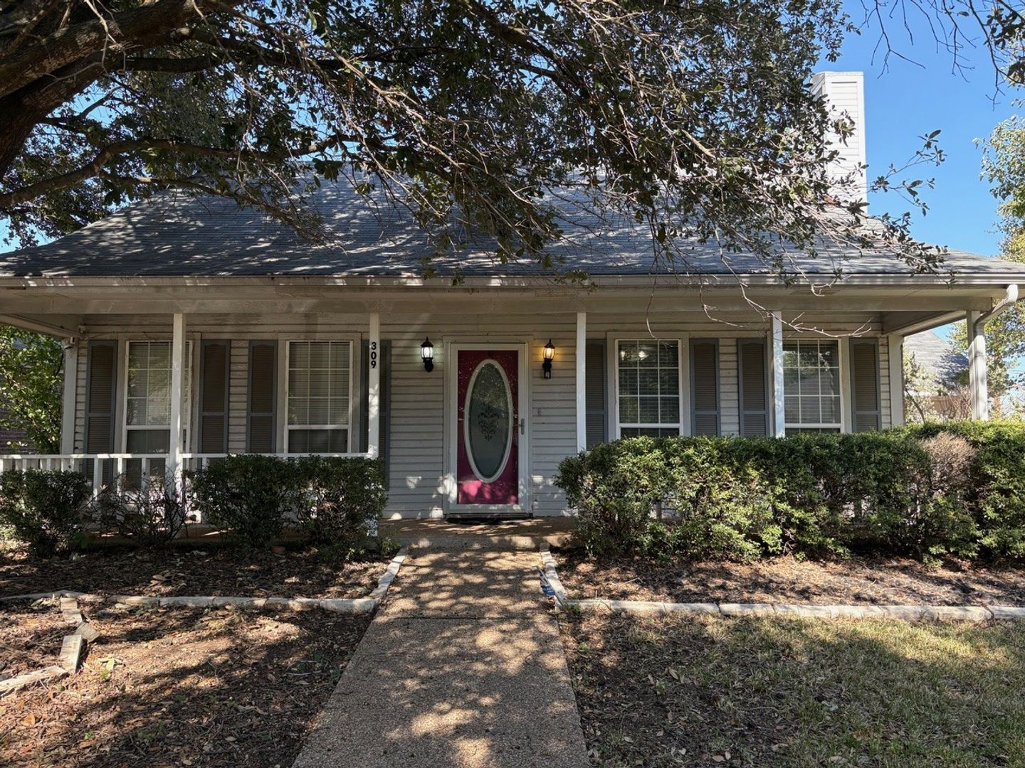 Waco House: 309 Station Creek Drive
