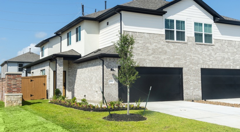 Katy Townhome: 2500 Aruba Bend