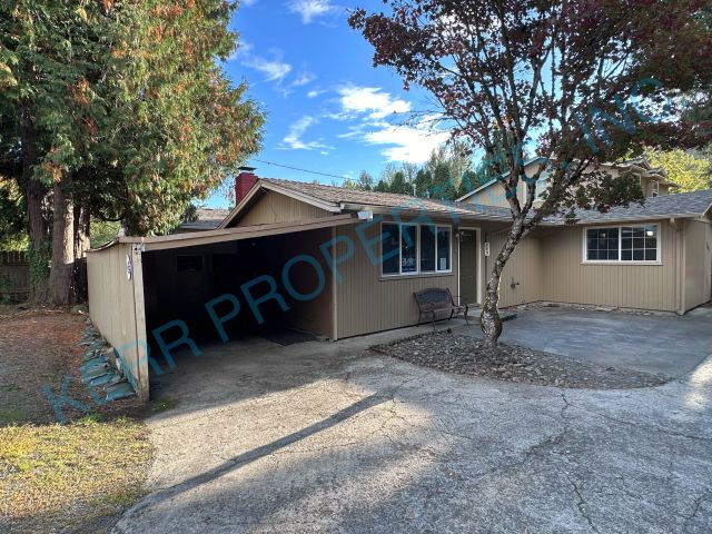 Gresham Condo: 775 SE Roberts Ave