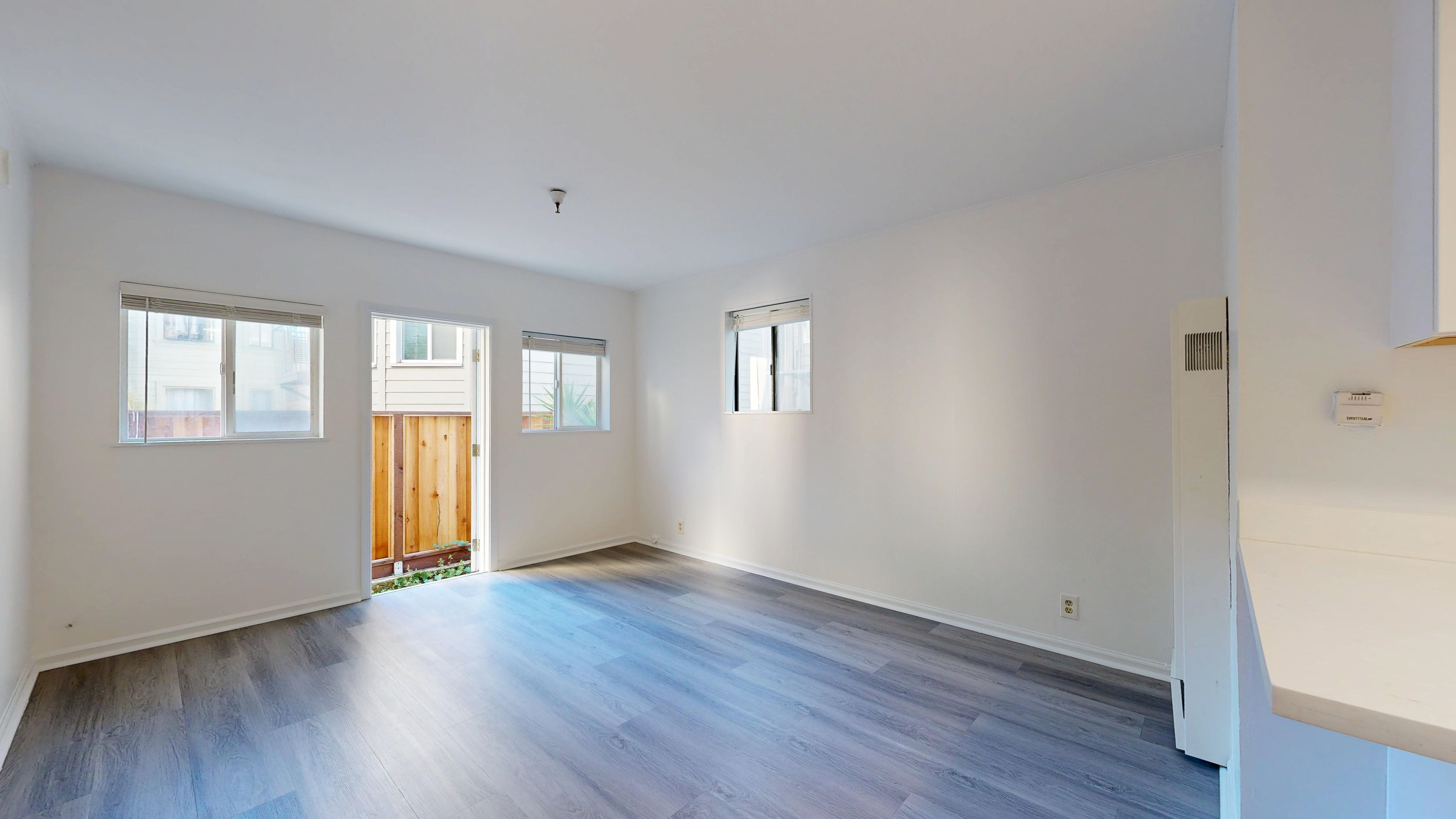 San Francisco Condo: 1575 Sacramento St